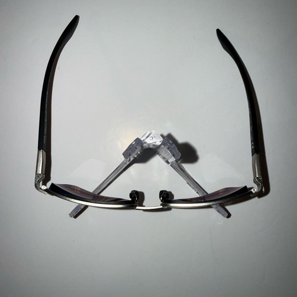 Maui Jim Red and Black Sunglasses Authentic - Picture 8 of 9